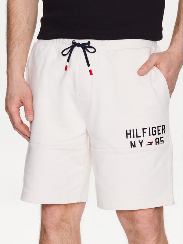 Tommy Hilfiger Tommy Hilfiger Спортни шорти Graphic MW0MW30413 Екрю Regular Fit
