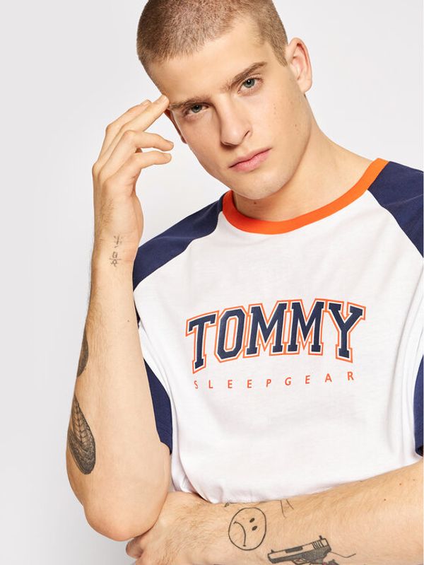 Tommy Hilfiger Tommy Hilfiger Тишърт Ss Tee Logo UM0UM02351 Бял Regular Fit