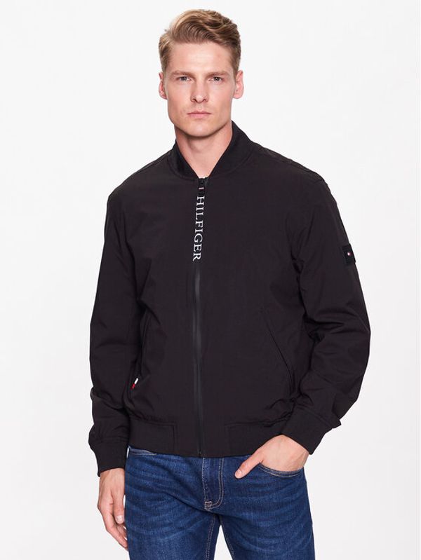 Tommy Hilfiger Tommy Hilfiger Яке бомбър Th Protect MW0MW31338 Черен Regular Fit