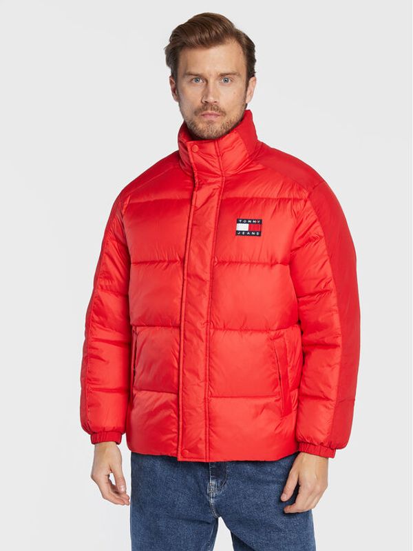 Tommy Jeans Tommy Jeans Пухено яке Tonal Badge DM0DM15121 Червен Regular Fit