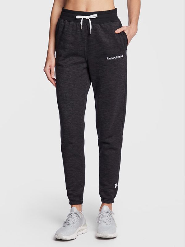 Under Armour Under Armour Долнище анцуг Ua Essential Fleece Script 1374105 Черен Regular Fit