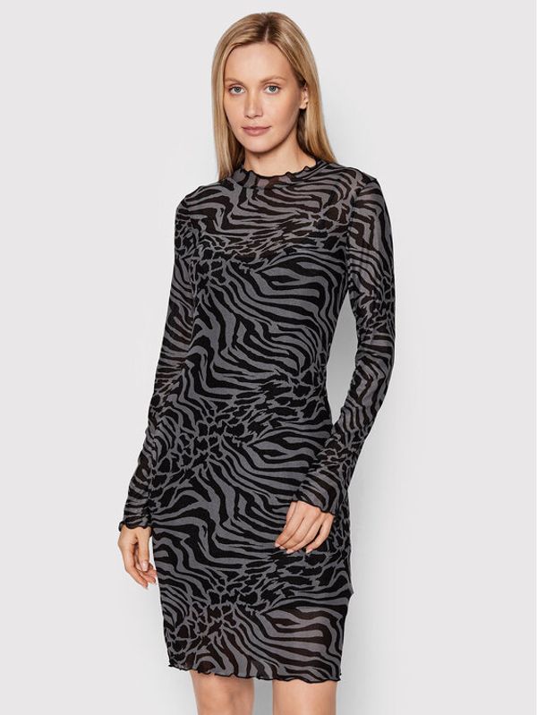 Urban Classics Urban Classics Ежедневна рокля Double TB4517 Сив Slim Fit