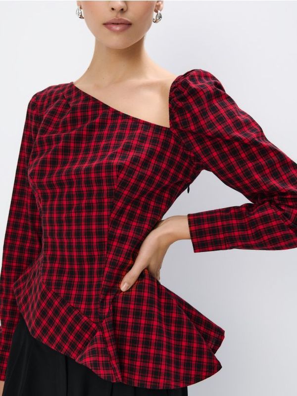 Mohito Mohito - Блуза с асиметрично деколте - червен