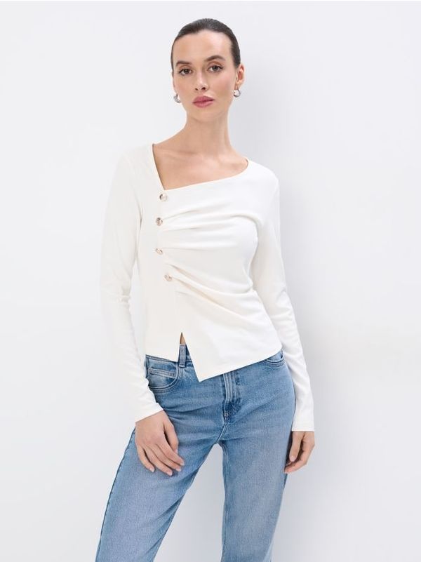 Mohito Mohito - Блуза с асиметрично деколте - кремaво