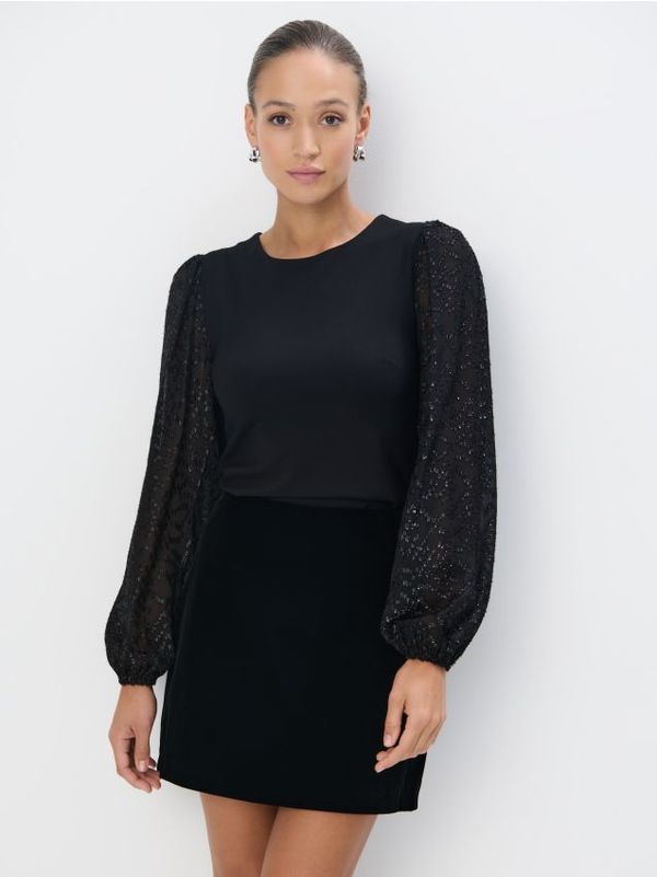 Mohito Mohito - Блуза с декоративен ръкав - черен