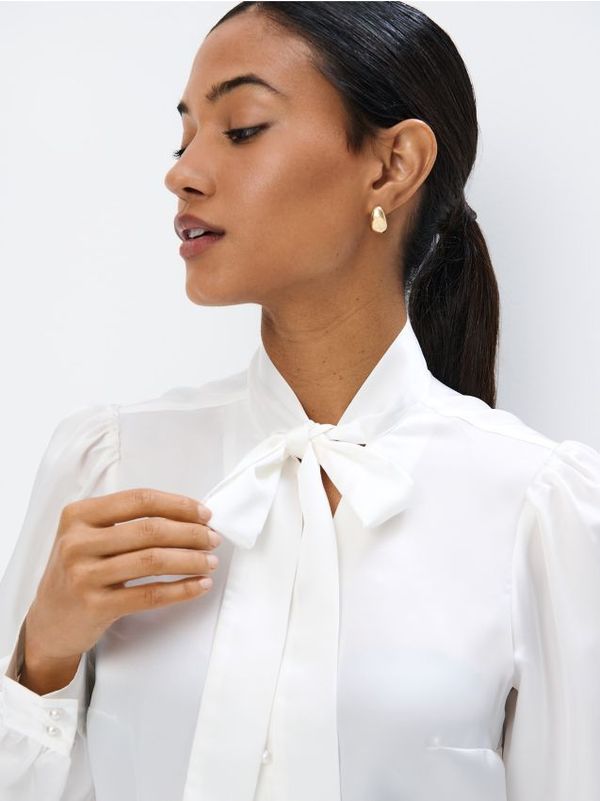 Mohito Mohito - Блуза с декоративен възел - бяло