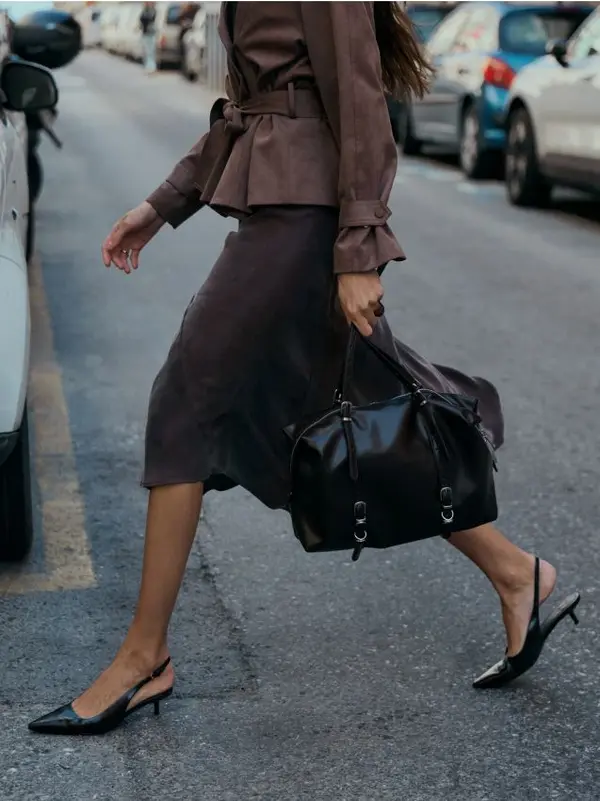 Mohito Mohito - Дамска чанта с дръжка за рамо - тъмно кафяво