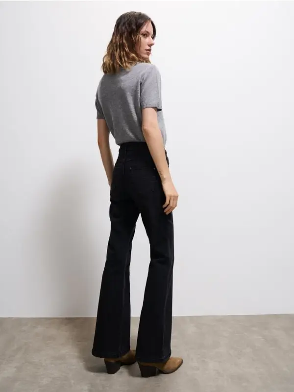 Mohito Mohito - Дънки flare с висока талия - черен