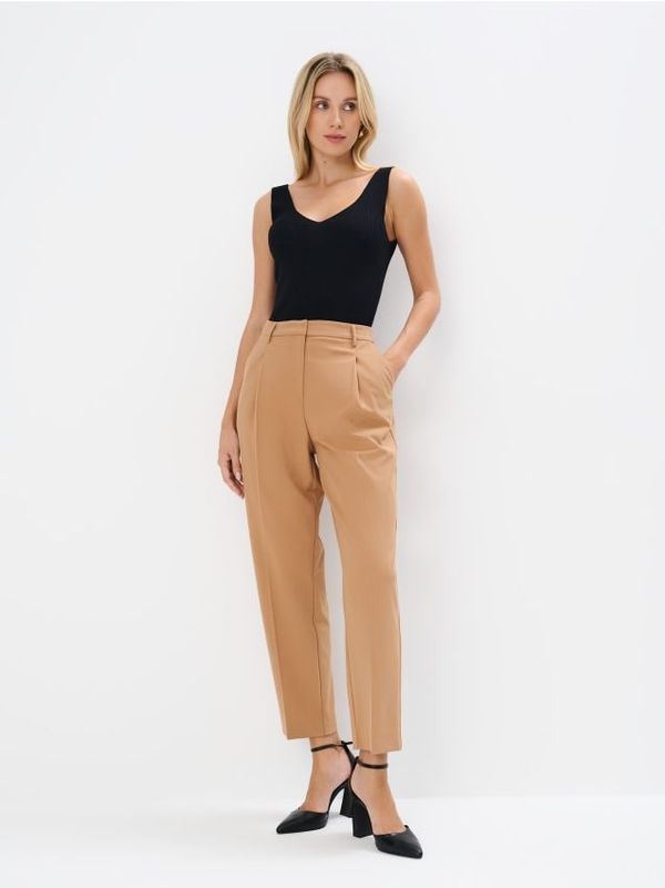 Mohito Mohito - Елегантен панталон - бежово