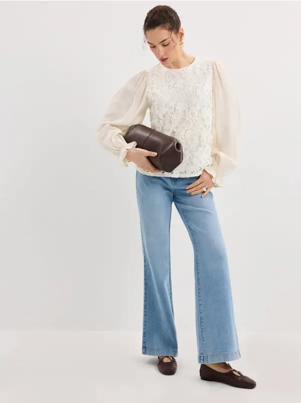 Mohito Mohito - Лека блуза с дантела - кремaво