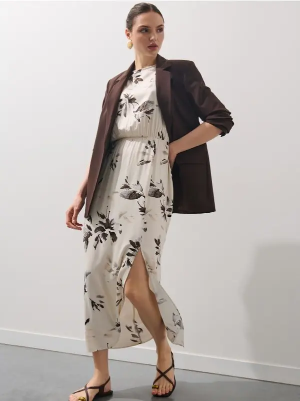 Mohito Mohito - Макси рокля от вискоза - бяло