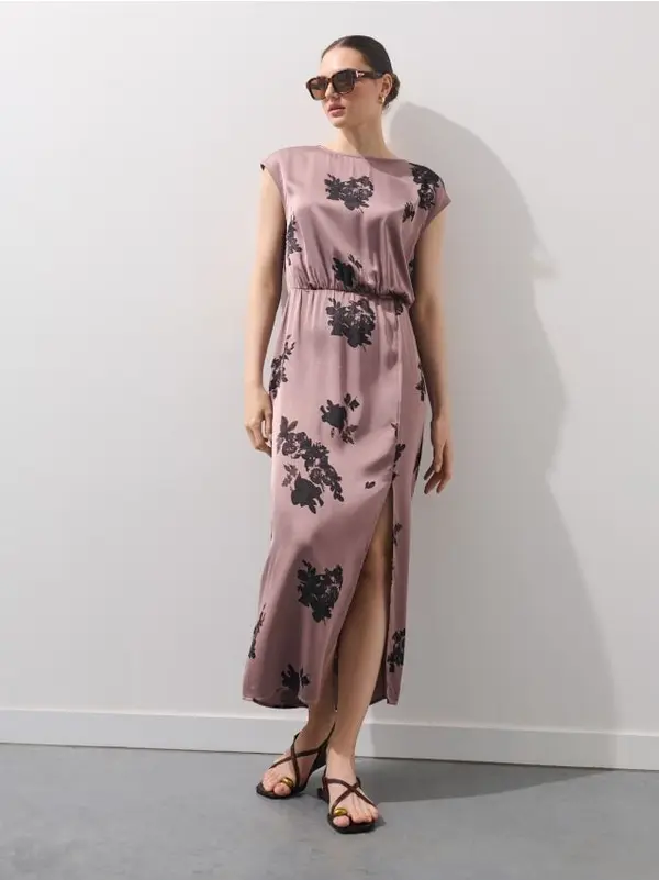 Mohito Mohito - Макси рокля от вискоза - кафяво