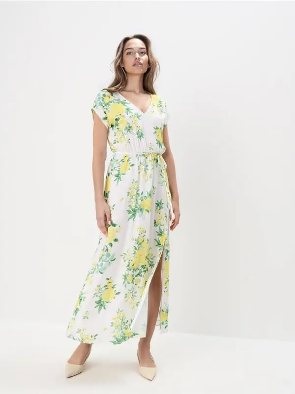 Mohito Mohito - Миди рокля от вискоза - бяло