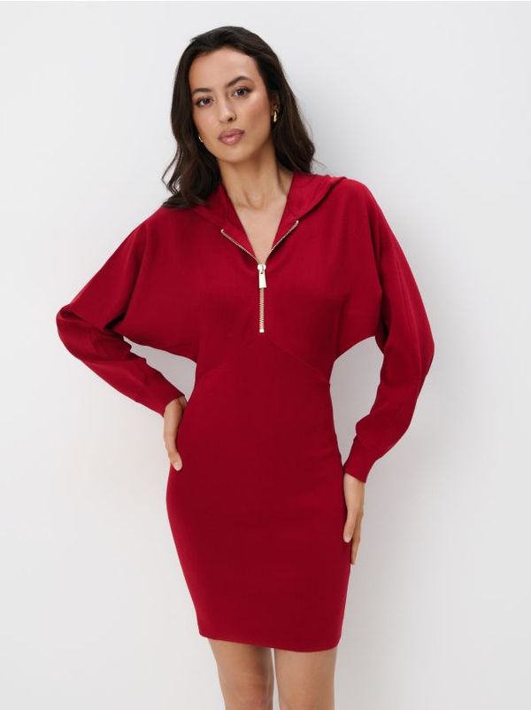 Mohito Mohito - Мини рокля с качулка - червен