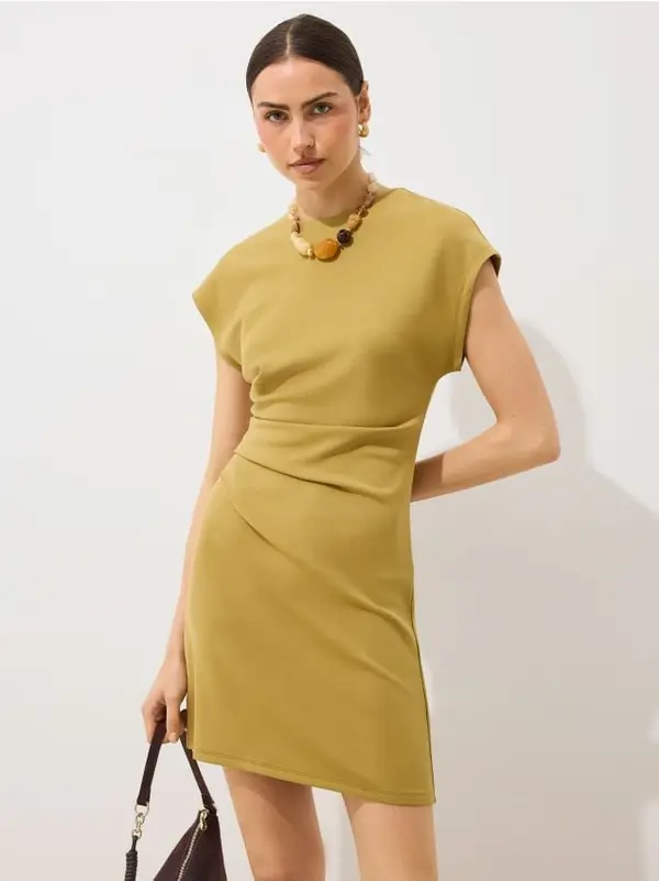 Mohito Mohito - Мини рокля с намачкване - маслинено зелено