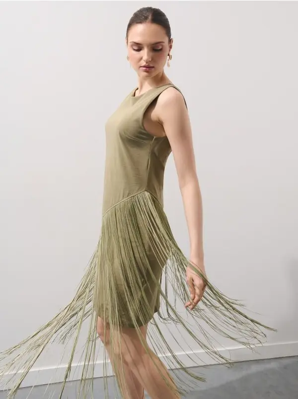 Mohito Mohito - Мини рокля с ресни - маслинено зелено