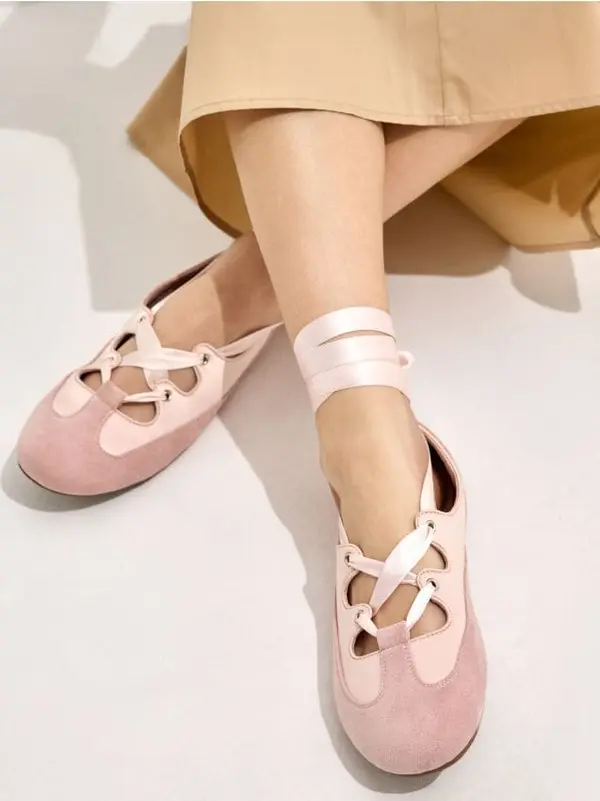 Mohito Mohito - Обувки балерина с връзки - пастелно розово