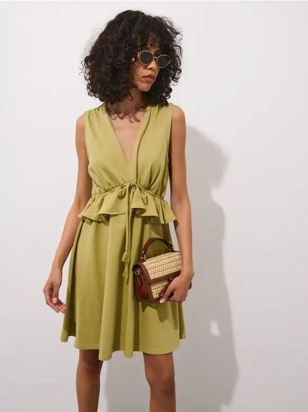 Mohito Mohito - Памучна мини рокля - маслинено зелено