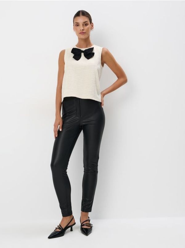 Mohito Mohito - Панталон от изкуствена кожа - черен