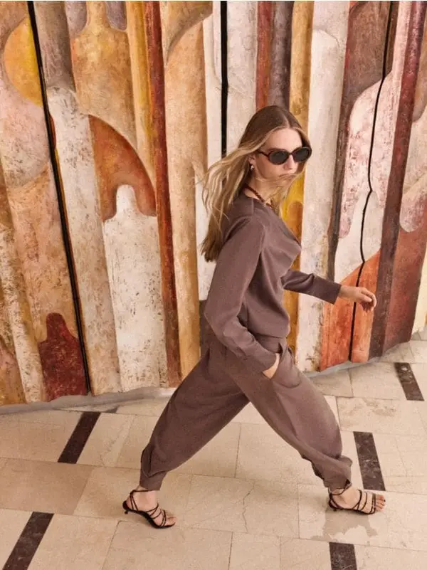 Mohito Mohito - Панталон от лиосел - кафяво