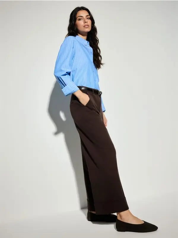 Mohito Mohito - Панталон с колан - тъмно кафяво