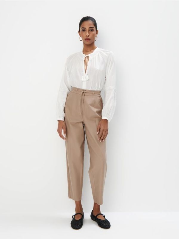 Mohito Mohito - Панталон с високо съдържание на вискоза - бежово