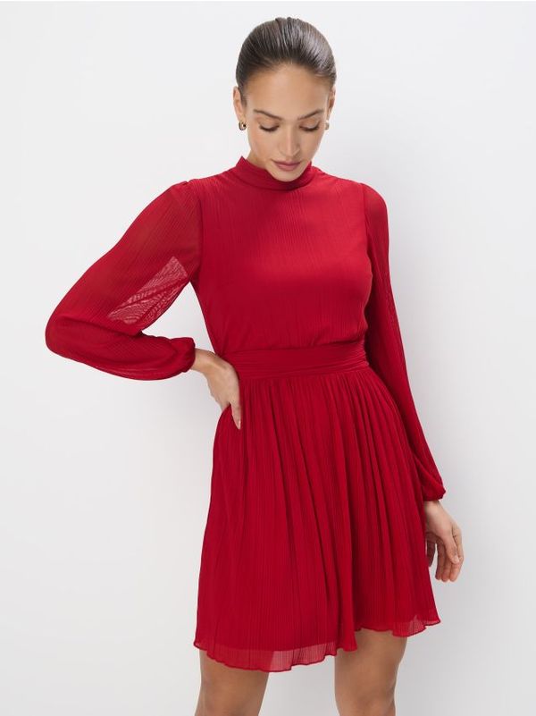 Mohito Mohito - Плисирана мини рокля - червен