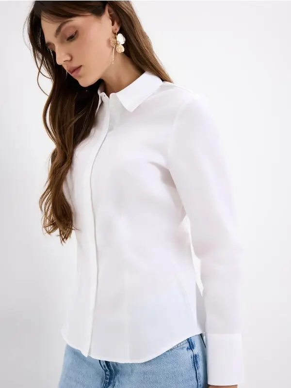 Mohito Mohito - Риза с вталена кройка - бяло
