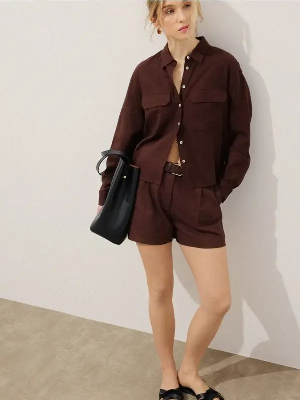 Mohito Mohito - Шорти с колан - тъмно кафяво