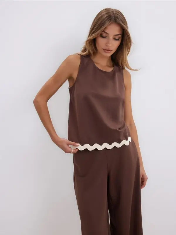 Mohito Mohito - Топ с широки презрамки - кафяво