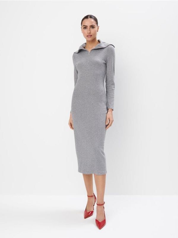 Mohito Mohito - Трикотажна миди рокля - сиво