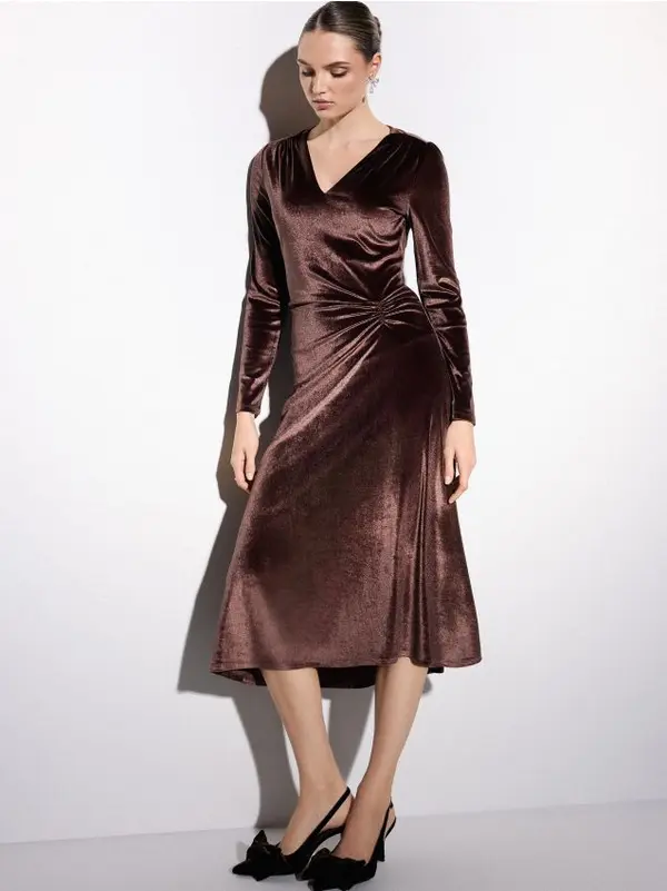 Mohito Mohito - Велурена миди рокля - тъмно кафяво