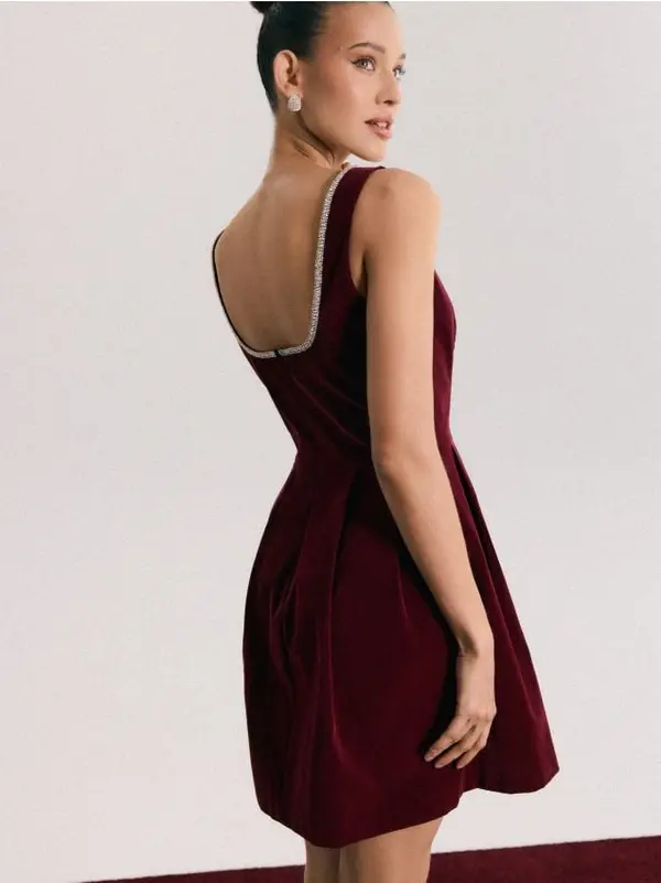 Mohito Mohito - Велурена мини рокля - махагон