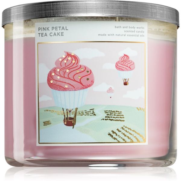 Bath & Body Works Bath & Body Works Pink Petal Tea Cake ароматна свещ 411 гр.