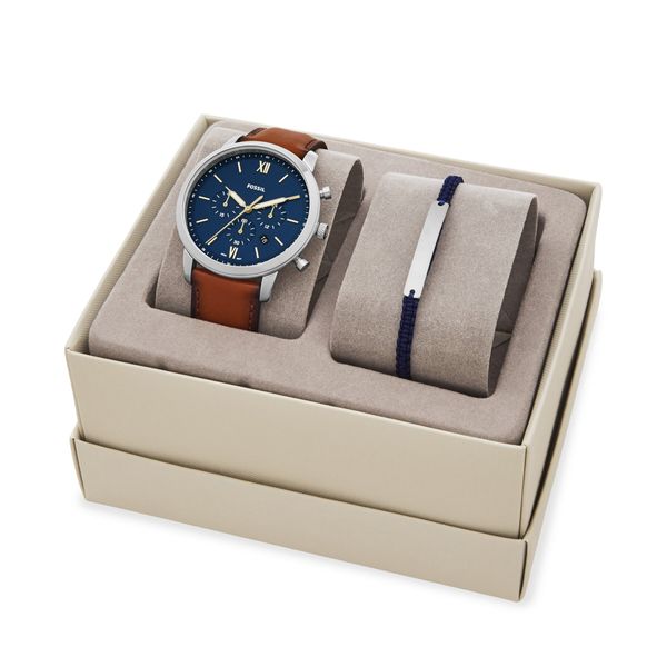 Fossil Часовник Fossil Neutra Chrono FS5708SET Кафяв