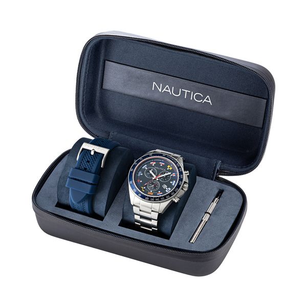 Nautica Часовник Nautica Ocean Beach NAPOBF122 Сребрист