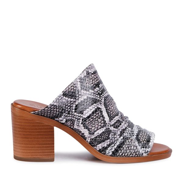 QUAZI Чехли QUAZI QZ-18-04-000517 Сив