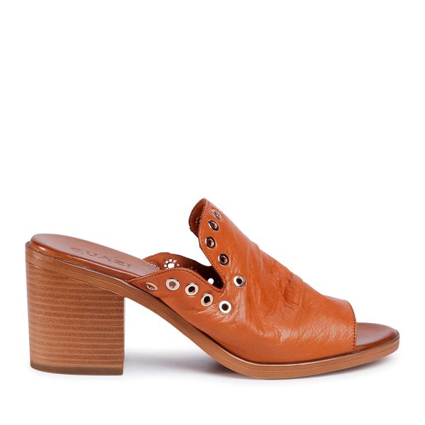 QUAZI Чехли QUAZI QZ-18-04-000519 Кафяв