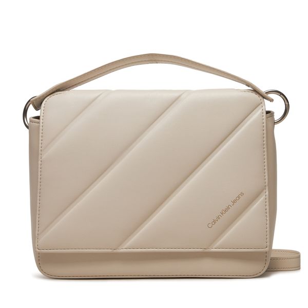 Calvin Klein Jeans Дамска чанта Calvin Klein Jeans Quilted Boxy Flap Crossbody24 K60K612243 Бежов