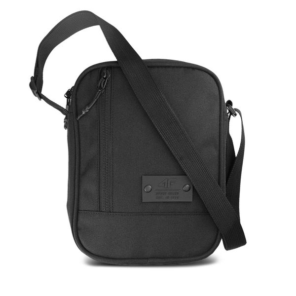 4F Мъжка чантичка 4F 4FWAW24APOUU062 Черен