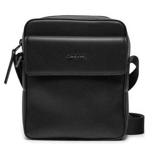 Calvin Klein Мъжка чантичка Calvin Klein Vertical K50K512221 Черен