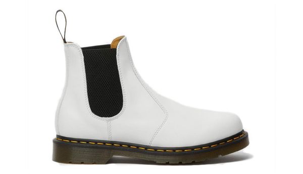 Dr. Martens Dr. Martens 2976 Yellow Stich Smooth Leather Chelsea Boots