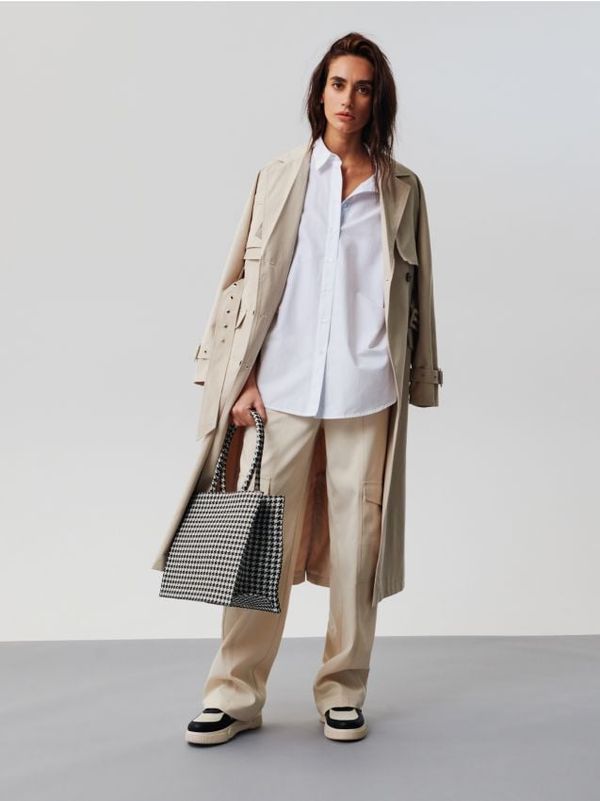 Sinsay Sinsay - Cargo панталон - телесен цвят