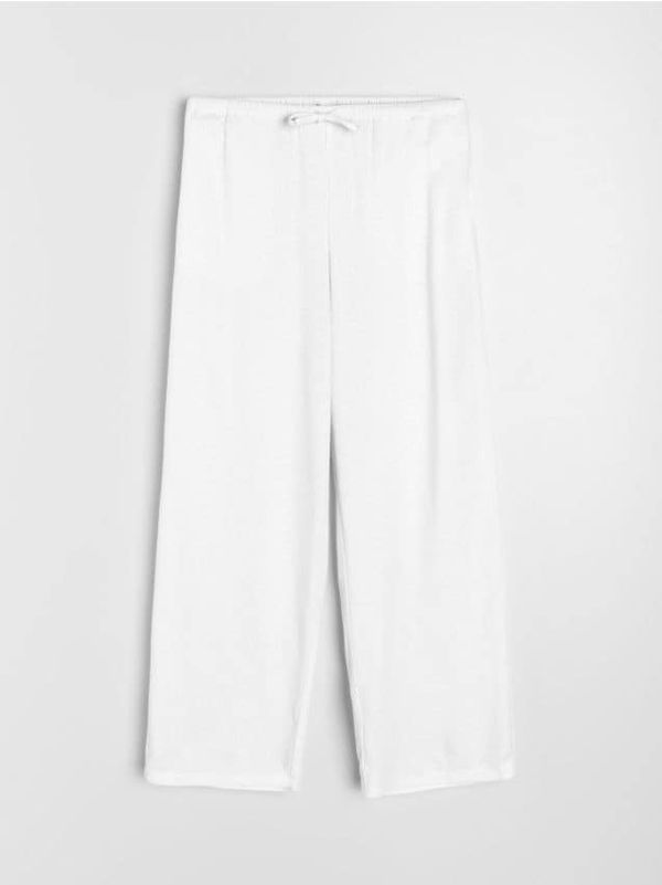 Sinsay Sinsay - Панталон wide leg - кремав