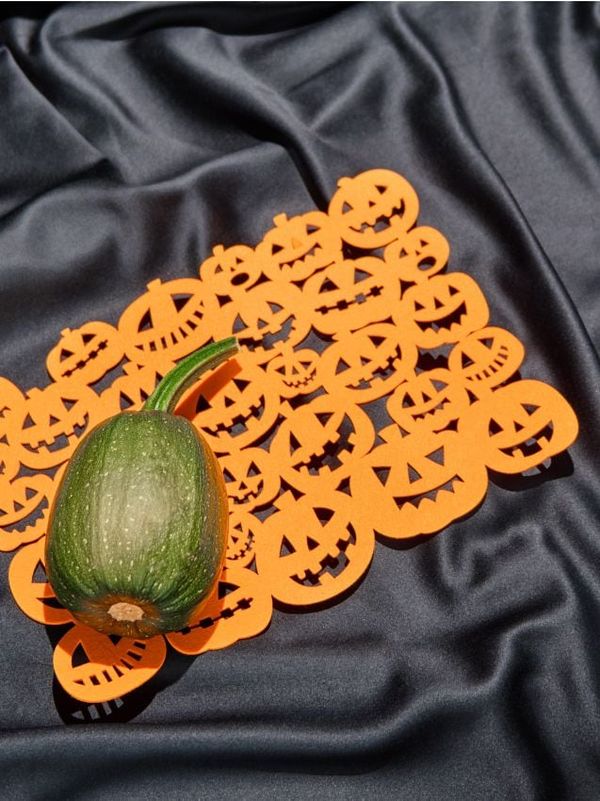 Sinsay Sinsay - Подложка за хранене Halloween - opaнжeв