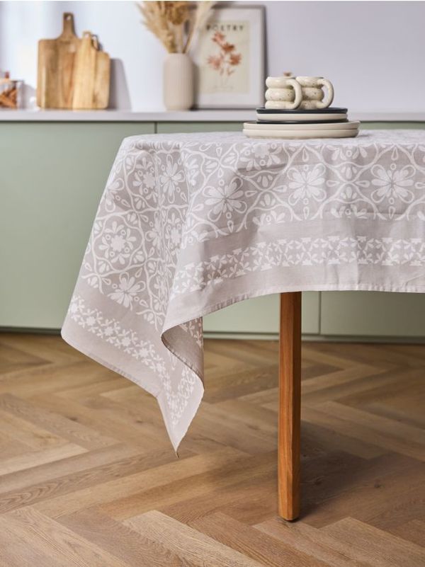 Sinsay Sinsay - Покривка за маса - Светло сиво
