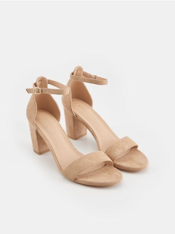 Sinsay Sinsay - Сандали с квадратен ток - пастелнорозово