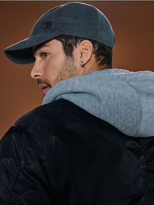 Sinsay Sinsay - Шапка с козирка - черeн