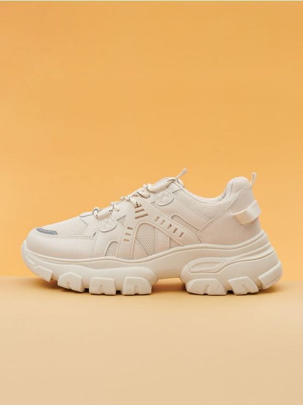 Sinsay Sinsay - Сникърси - кремав