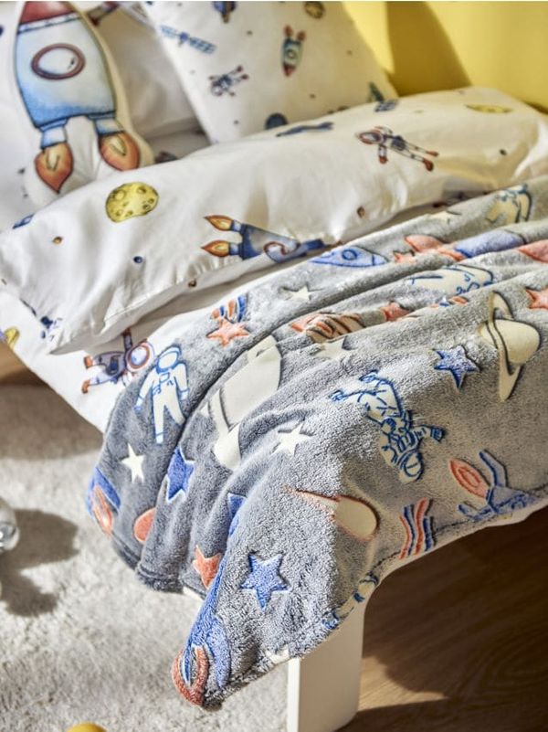 Sinsay Sinsay - Светещо в тъмното одеяло - Светло сиво